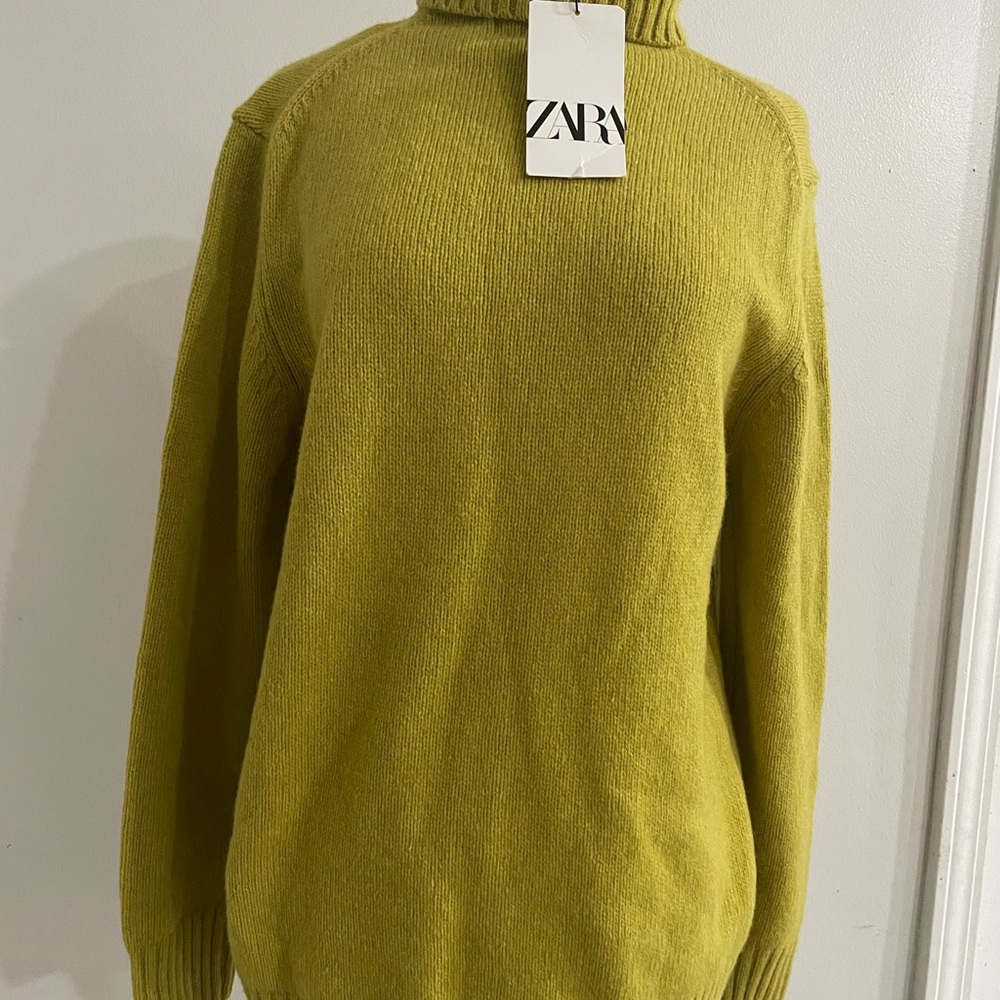 Zara Women’s turtleneck